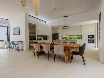4 Bedroom Villa