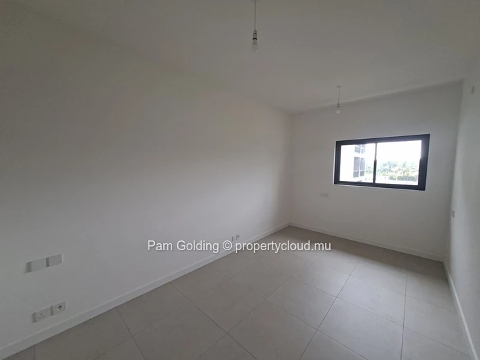 Appartement neuf de 2 chambres à vendre à Beau Plan, idéalement situé entre Port Louis et Grand Baie.