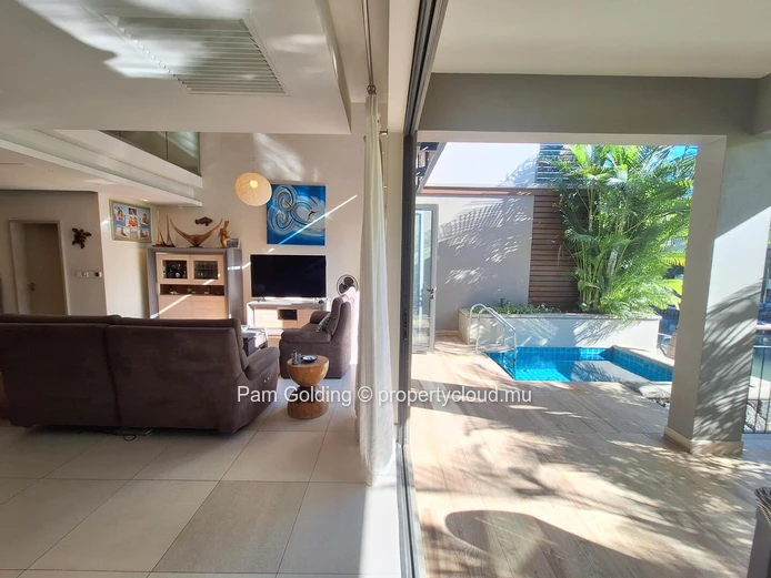 3-Bedroom Townhouse for Sale in La Balise Marina, Mauritius – Private Mooring, Pool & Optional Boat Garage