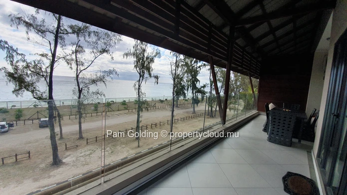 Appartement avec vue directe sur la mer