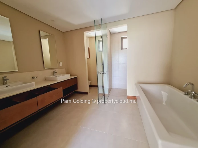 Luxury 2-Bedroom Apartment with Private Rooftop Pool & Stunning Mountain/Sea Views near Mon Choisy Beach (Sole Mandate)