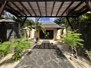 5 Bedroom Villa
