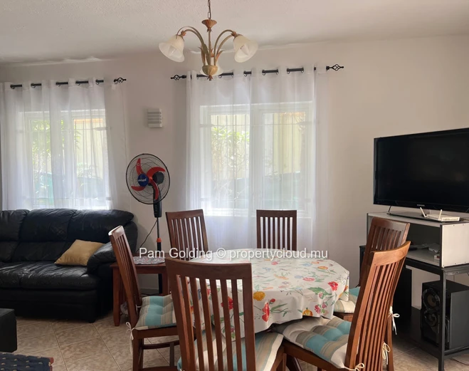Spacious 4-Bedroom Duplex for Rent Opposite Flic en Flac Beach – Rs 70,000