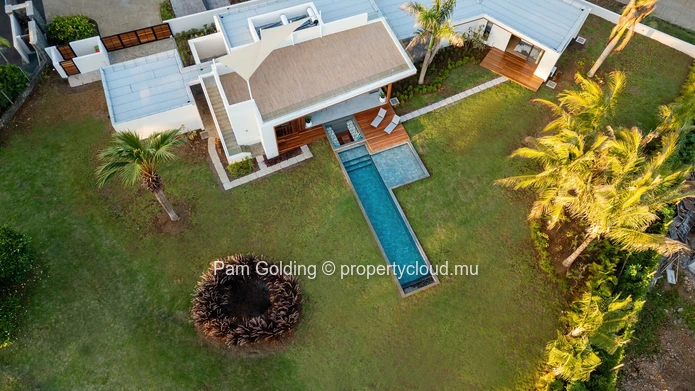 Luxury Villa for Sale in Anahita Mauritius | Golf View, Sea Access & Private Pool 