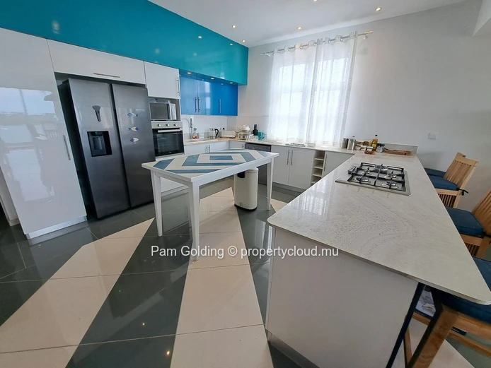 Trou d'Eau Douce – Penthouse à louer – Pam Golding Mauritius