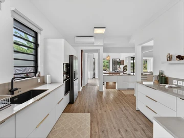4 Bedroom Villa