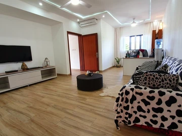 5 Bedroom Villa