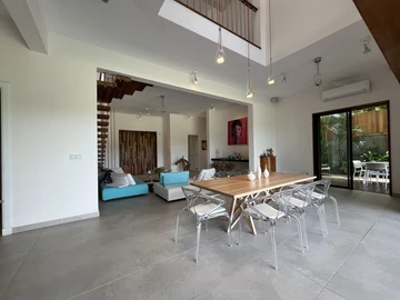 5 Bedroom Villa