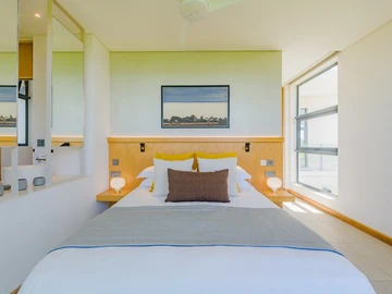 5 Bedroom Villa