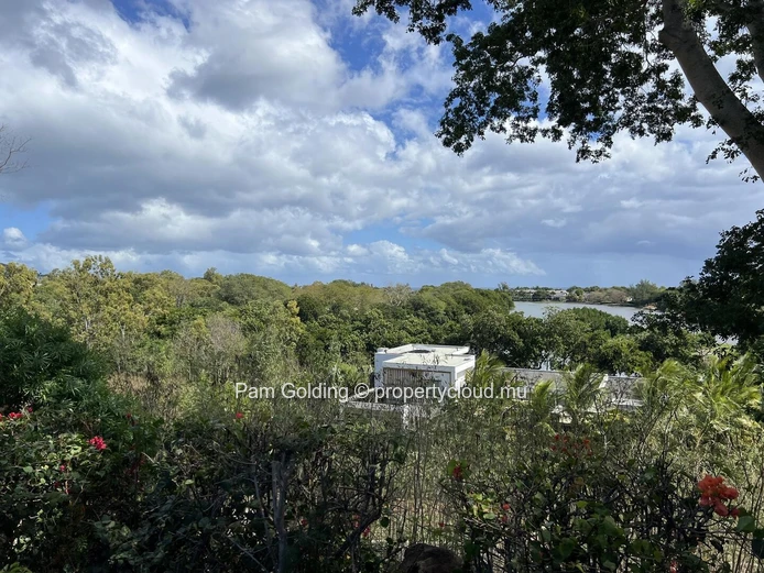 Villa Contemporraine a vendre a Akasha PDS