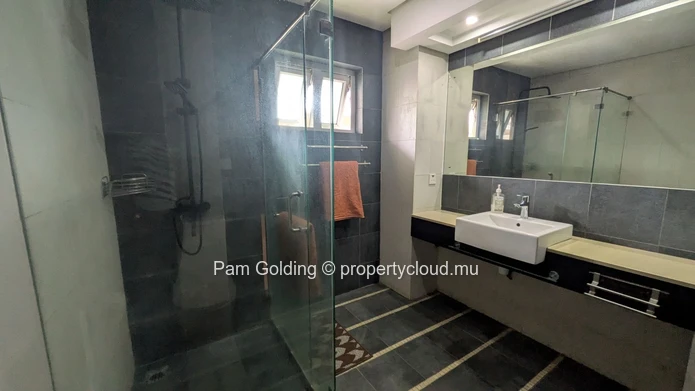 Grand Baie – Appartement à louer – Pam Golding Mauritius