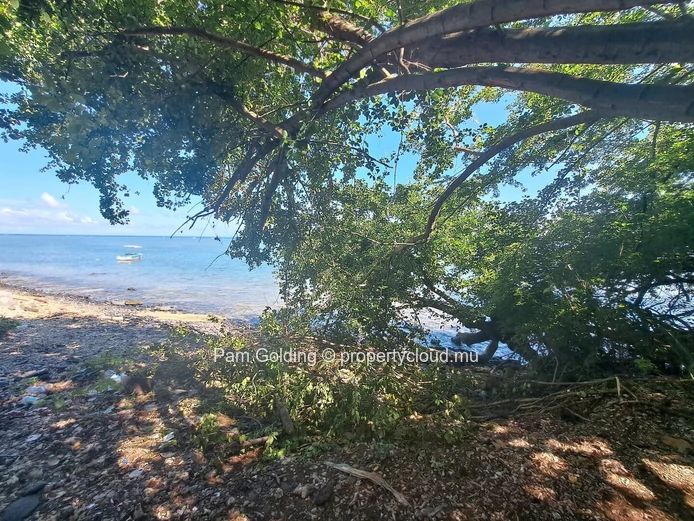 Baie du Tombeau – Terrain à vendre – Pam Golding Mauritius