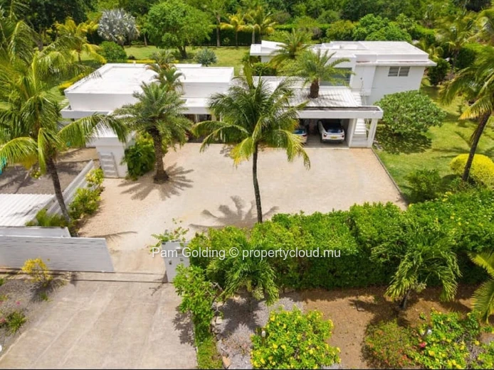 Exceptional Private Villa for Sale – Forêt Daruty (Charmoses)