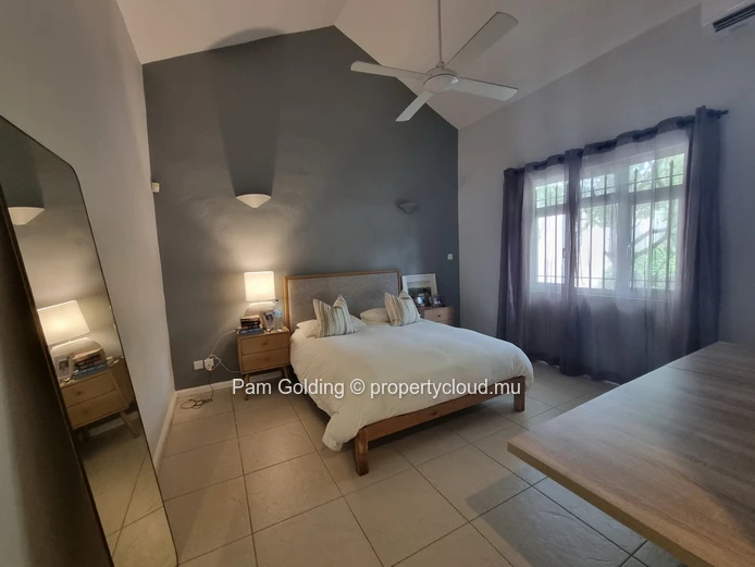 Villa in a Prime Black River Location