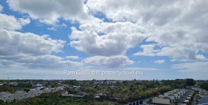 2-Bedroom Penthouse with Private Rooftop Pool – Near Pereybere Beach, Mauritius