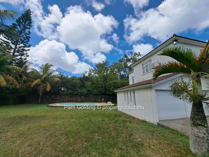 Pointe aux Canonniers – House for sale – Pam Golding Mauritius