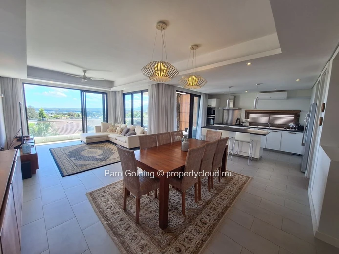 Appartement de 3 chambres en suite avec jardin et vue sur l’océan à Tamarin – Côte ouest de l’île Maurice