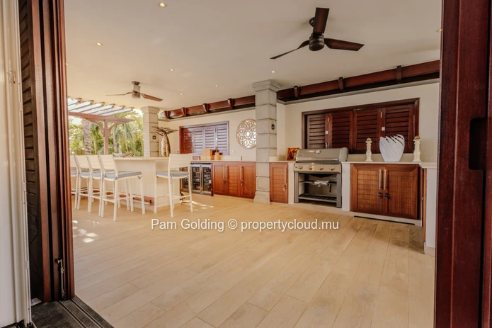 Luxury Villa for Sale – A Masterpiece of Modern Elegance