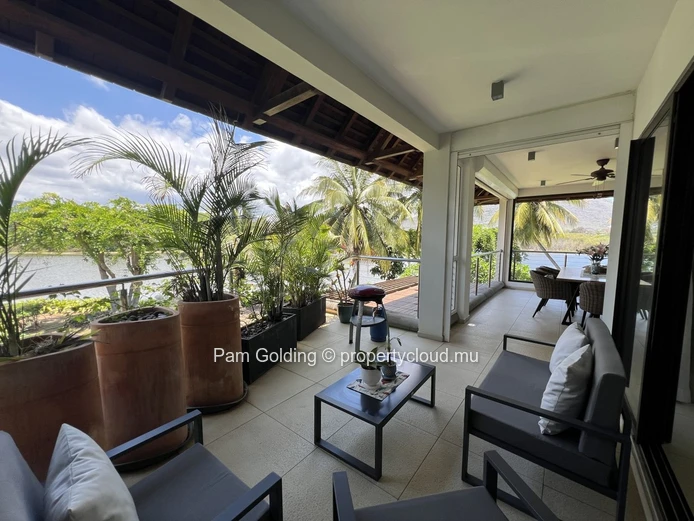 Riverside 4-Bedroom Penthouse in Tamarin – Exclusive Beach Access