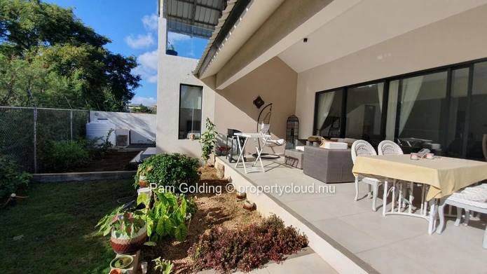 Fully secured house for sale in Flic en Flac. (Sole Mandate)