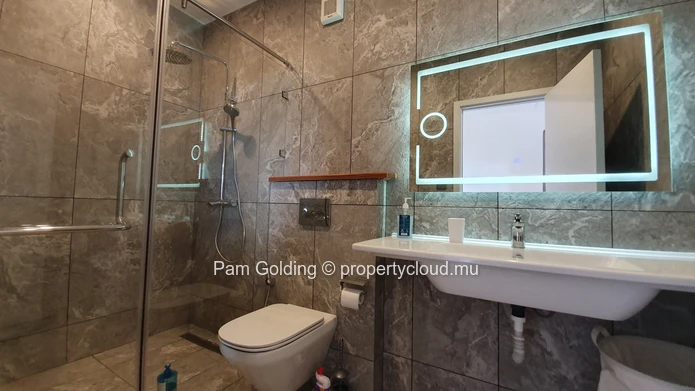 Brand new apartment with spectacular view in Flic en Flac