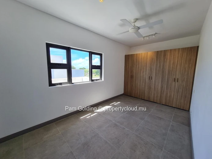Spacious 3-Bedroom Penthouse with Lagoon View for Sale at St. Antoine Residences – North Coast Mauritius