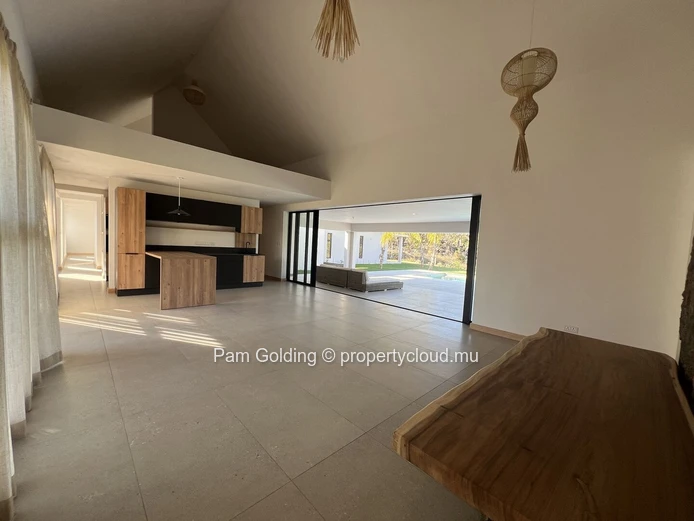 Freestanding 3 bedroom Villa in Domaine de Palmyre