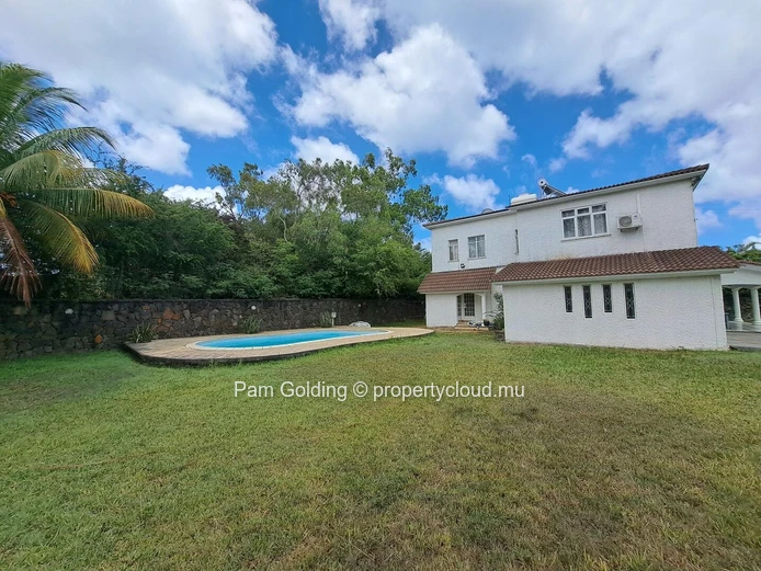 Pointe aux Canonniers – House for sale – Pam Golding Mauritius