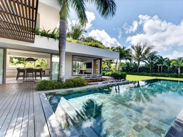 4 Bedroom Villa