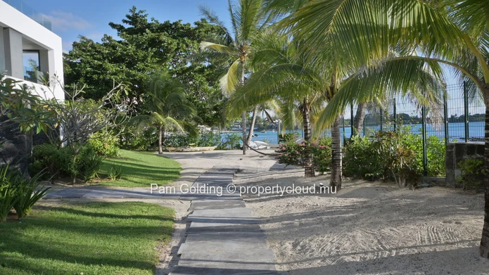 À Louer : Superbe Appartement de 3 Chambres avec Vue sur l’Océan à Pereybere, Île Maurice