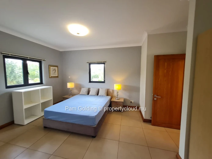  Tranquil 3-Bedroom Retreat with Mountain Views and Private Pool Near Black River Gorges