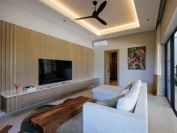 4 Bedroom Villa