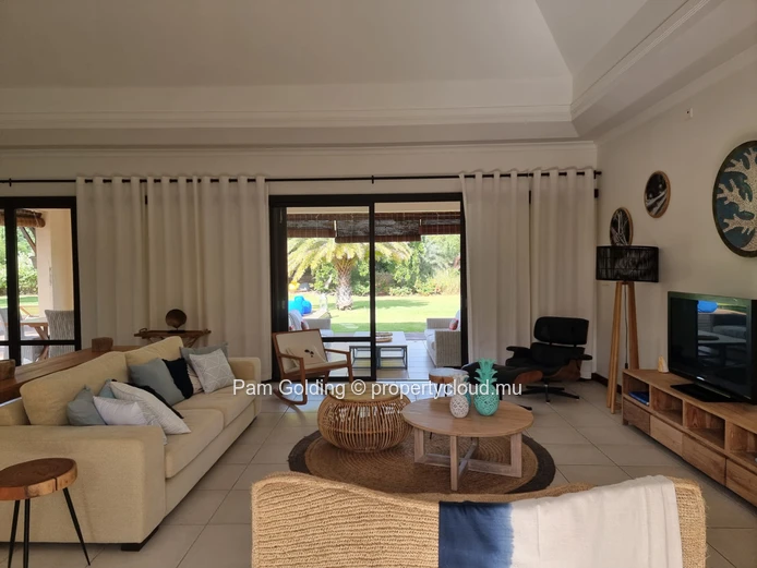 Elegant 4-Bedroom Villa with Mountain Views in Tamarina Golf Estate
