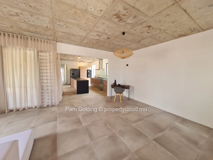 Beautiful Newly Built Home with Garden and Pool