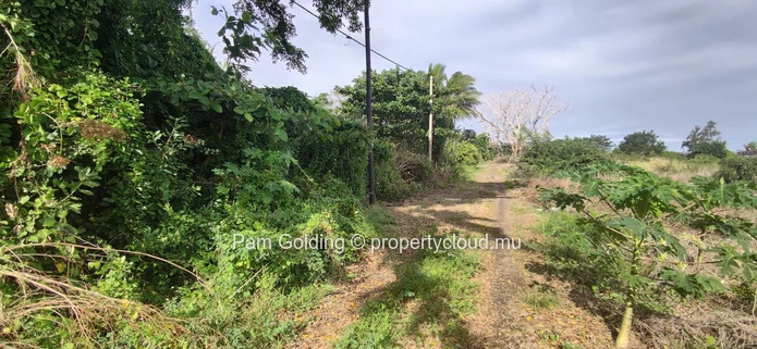 Saint Antoine – Terrain à vendre – Pam Golding Mauritius