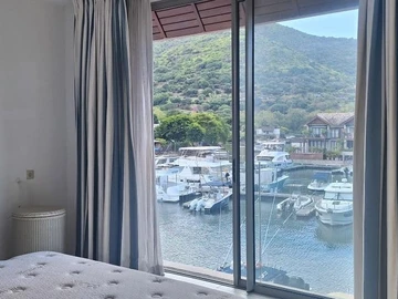 5 Bedroom Villa