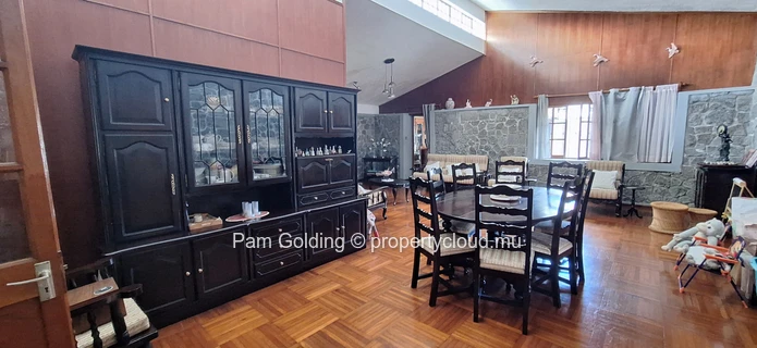 Exceptional Multi-Building Estate for Sale – Avenue Ollier, Quatre Bornes (Sole Mandate)
