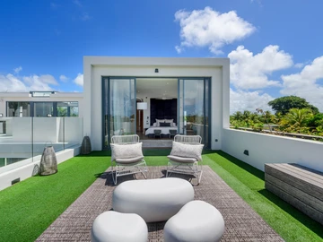 5 Bedroom Villa