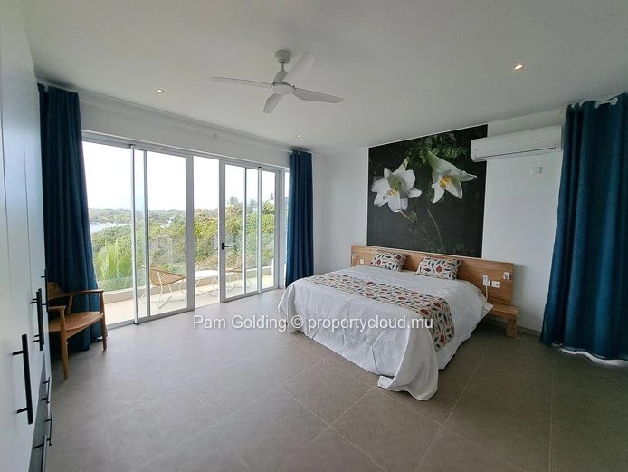 Trou d'Eau Douce – Penthouse à louer – Pam Golding Mauritius