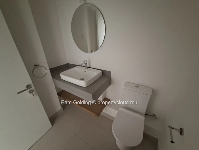 Appartement neuf de 2 chambres à vendre à Beau Plan, idéalement situé entre Port Louis et Grand Baie.