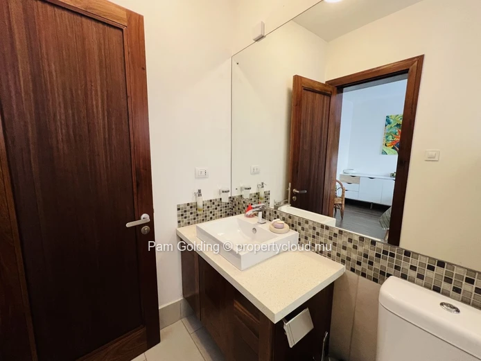 3-Bedroom Ensuite Apartment in Tamarin – Panoramic Ocean Views