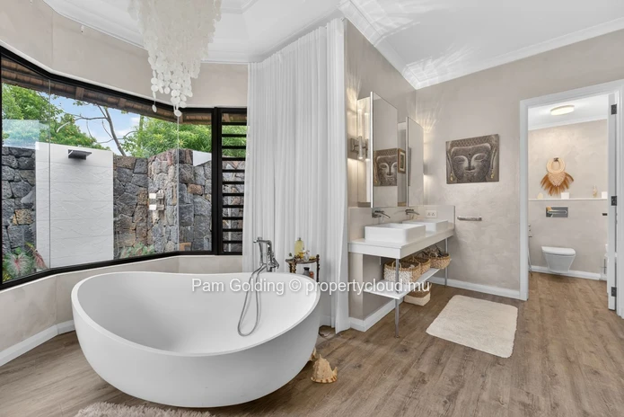 Four-Bedroom Luxury Villa in Tamarina Golf Estate - Private Pool & Beach Club Access