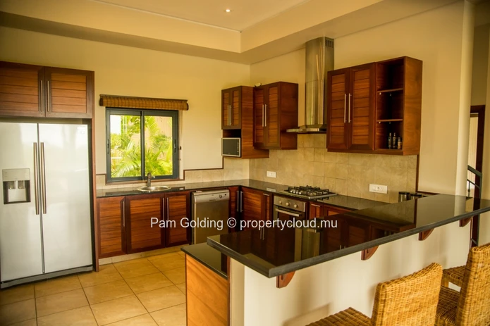 Vie Villa a vendre a Villa Valriche