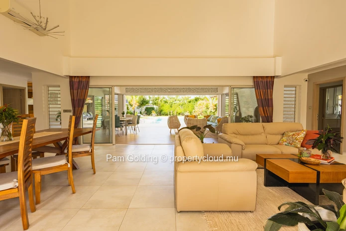 For Sale: 3-Bedroom Villa with Private Garden and Pool – Clos du Littoral, Grand Baie