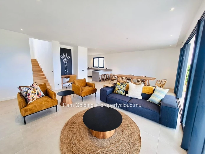 Villa Neuve de 4 Chambres à Akasha, Cap Tamarin – Piscine Privée, Jardin et Vie Familiale au Cœur d’une Smart City