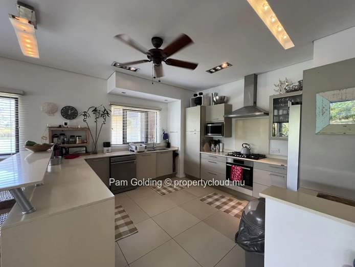 Riverside 4-Bedroom Penthouse in Tamarin – Exclusive Beach Access