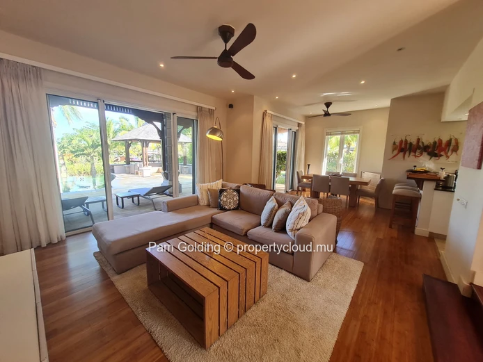 Une villa classique, offrant un style de vie parfait au cœur de Villas Valriche.