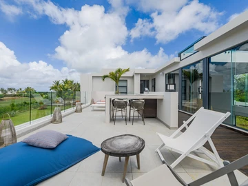 5 Bedroom Villa