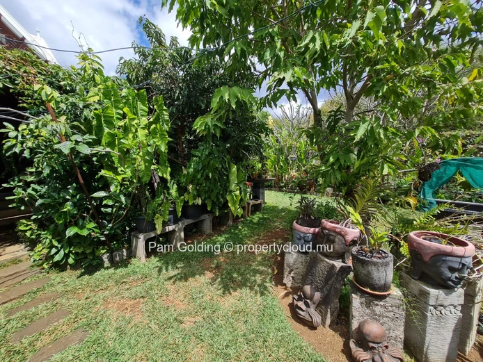 Charming 3-Bedroom Home with Room to Make It Your Own – Tamarin