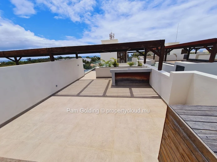 Luxury 2-Bedroom Apartment with Private Rooftop Pool & Stunning Mountain/Sea Views near Mon Choisy Beach (Sole Mandate)